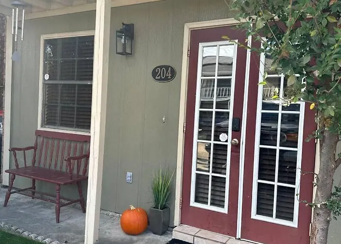 Lalaland -2 Masters, King Bed, Comfort & Location! Holiday home Lafayette